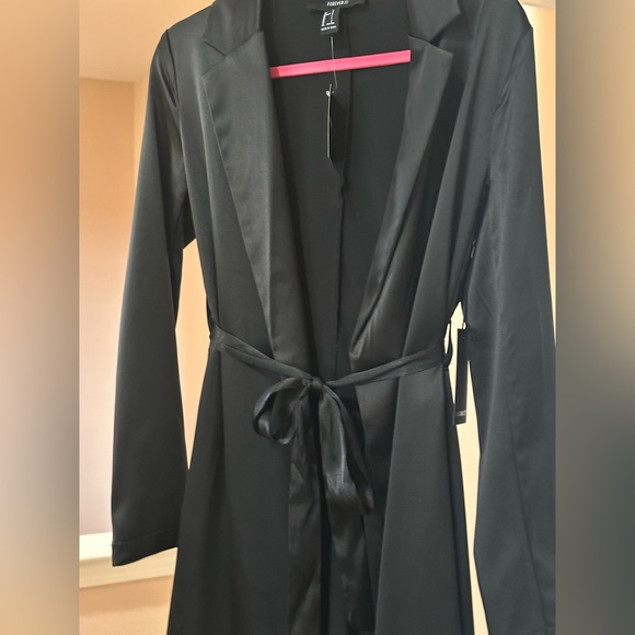 NWT-Women’s Forever 21 Black Coat. Size Large. - Picture 7 of 12